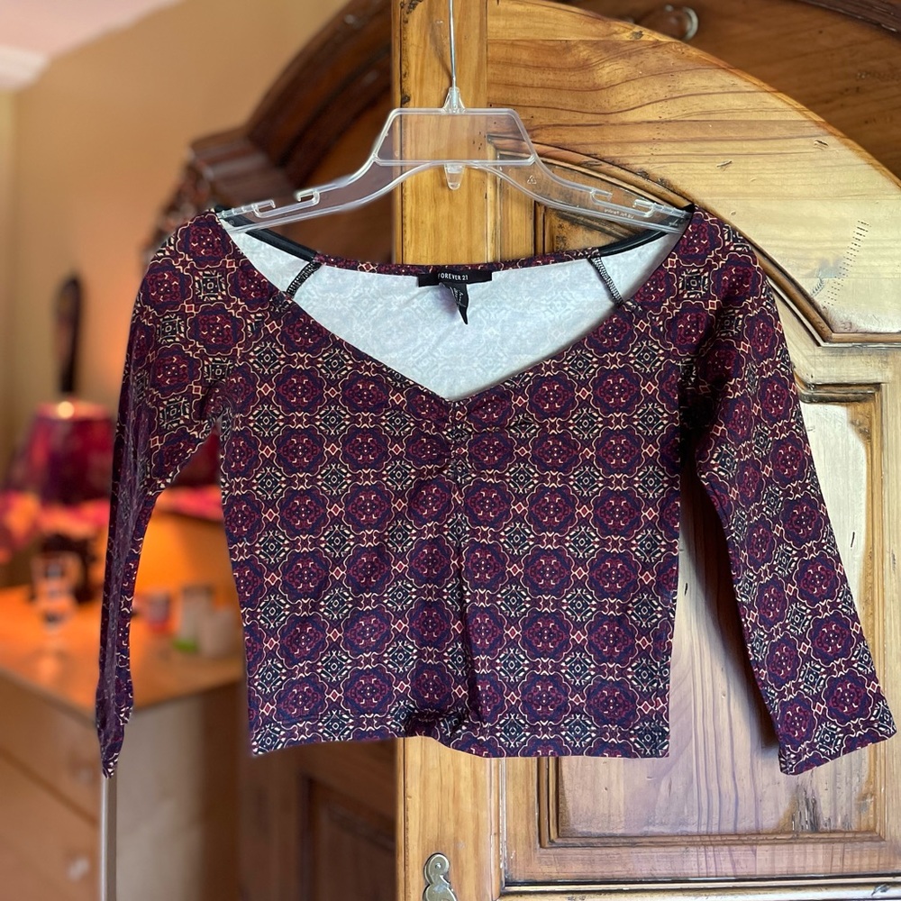 Abstract crop top!